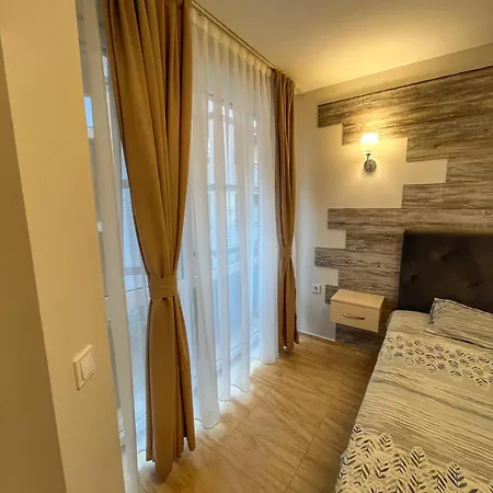 Paradise Dreams Апартаменти
